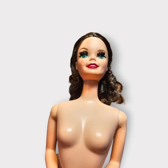 Vtg Barbie with rooted lashes - Picture 2 of 5